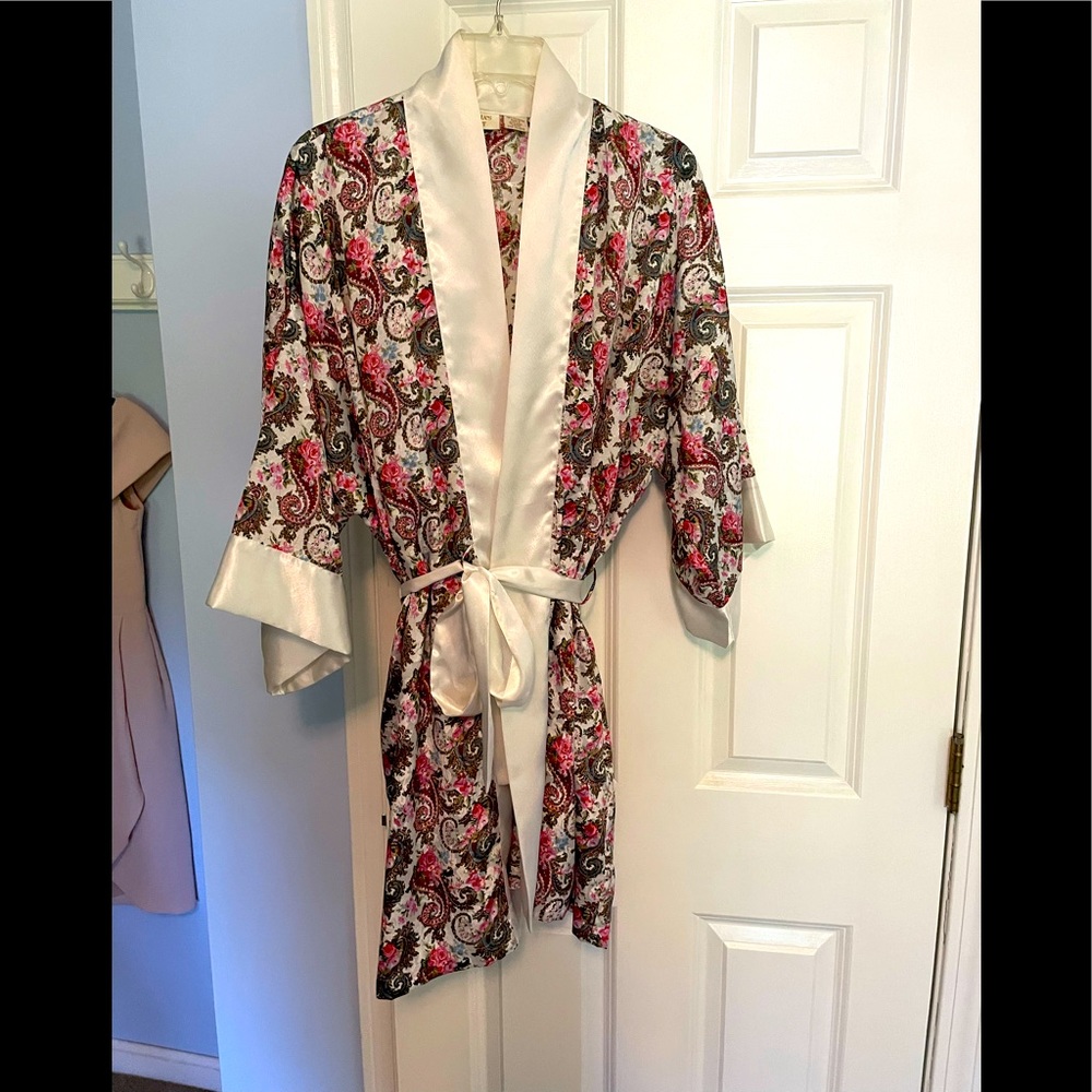 Victoria’s Secret Robe/ Gold Label